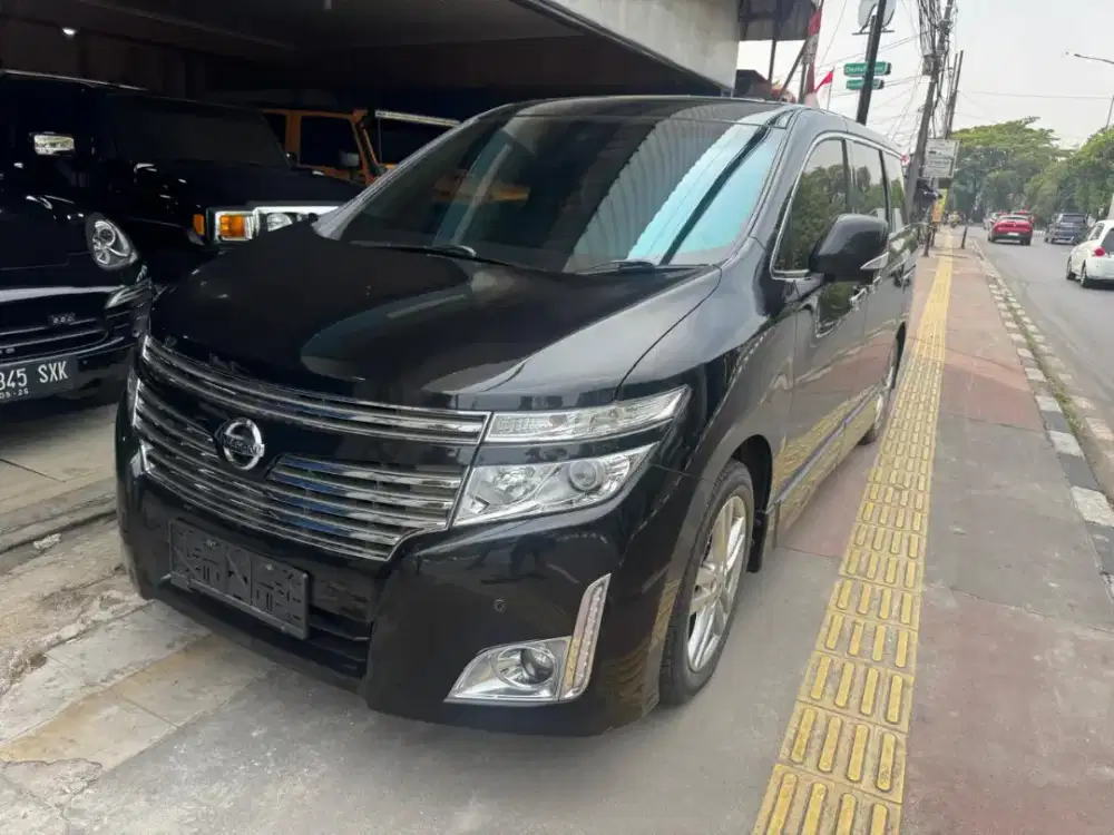 Nissan elgrand HWS th 2013 AT