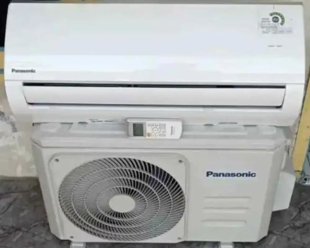 Jual ac panasonic 1/2 pk r 32 lowatt  350 watt kondisi 95% ori semu