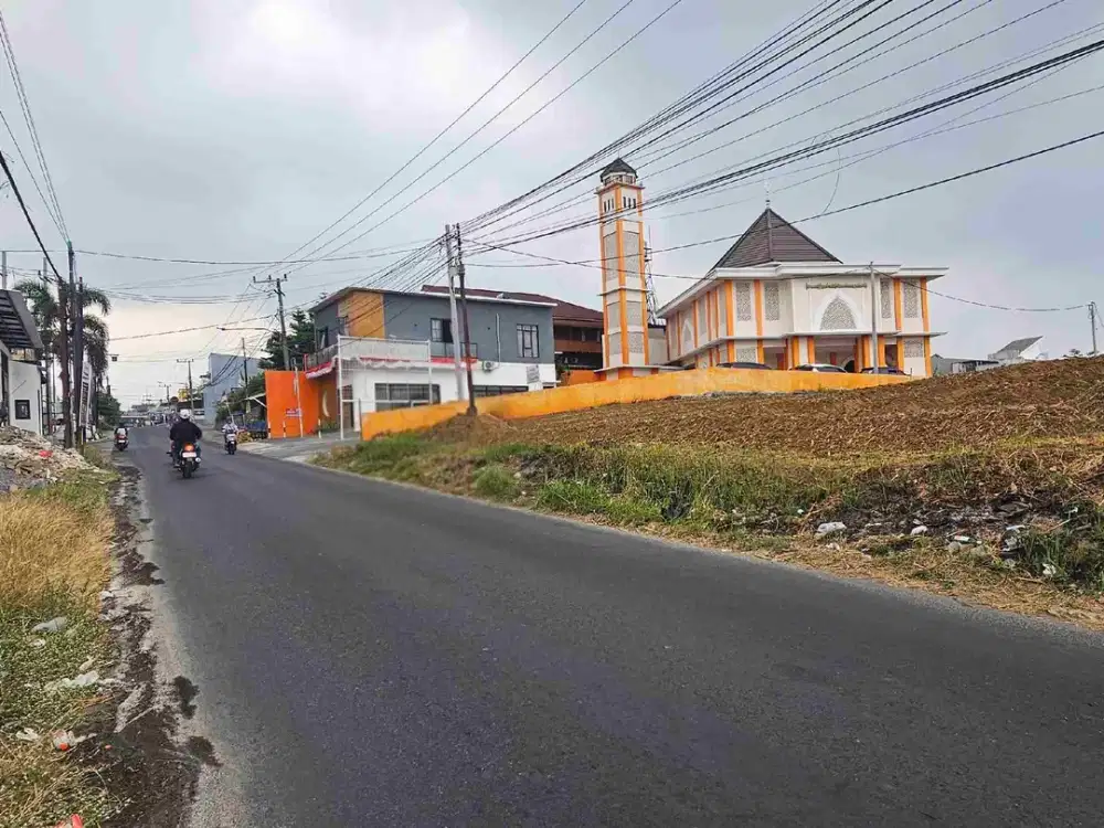 tanah bagus di pinggir jalan raya joyo agung merjosari bagus buat perumahan, cluster kos atau kafe dekat kampus UB Brawijaya, uin, polinema, unmuh dan lain lain. samping pondok pesantren
