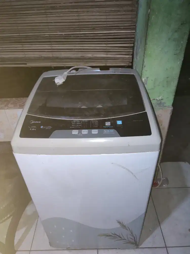 Jasa service kulkas AC mesin cuci pompa air dan bongkar pasang AC dll.