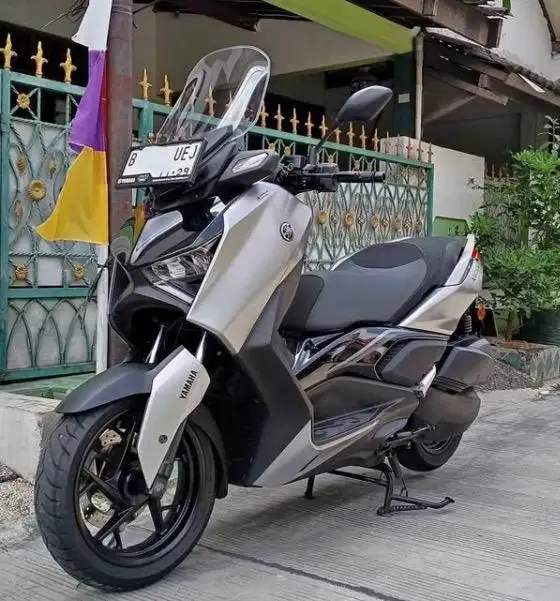 Xmax 2024 Low km Mulus