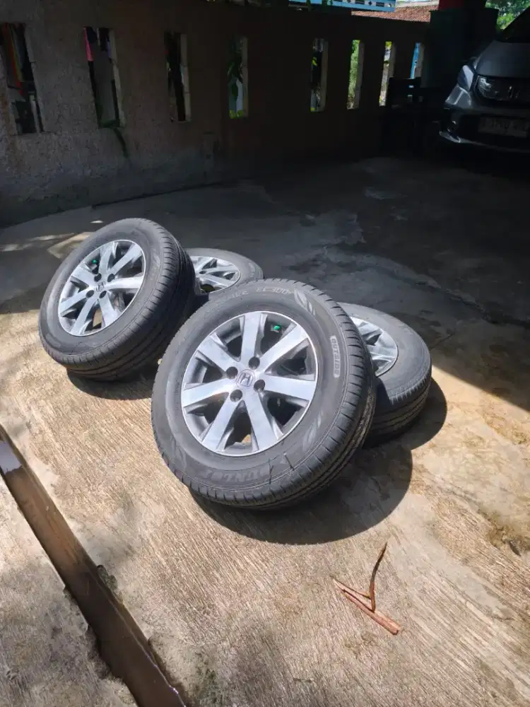 Velg Honda freed ring 15