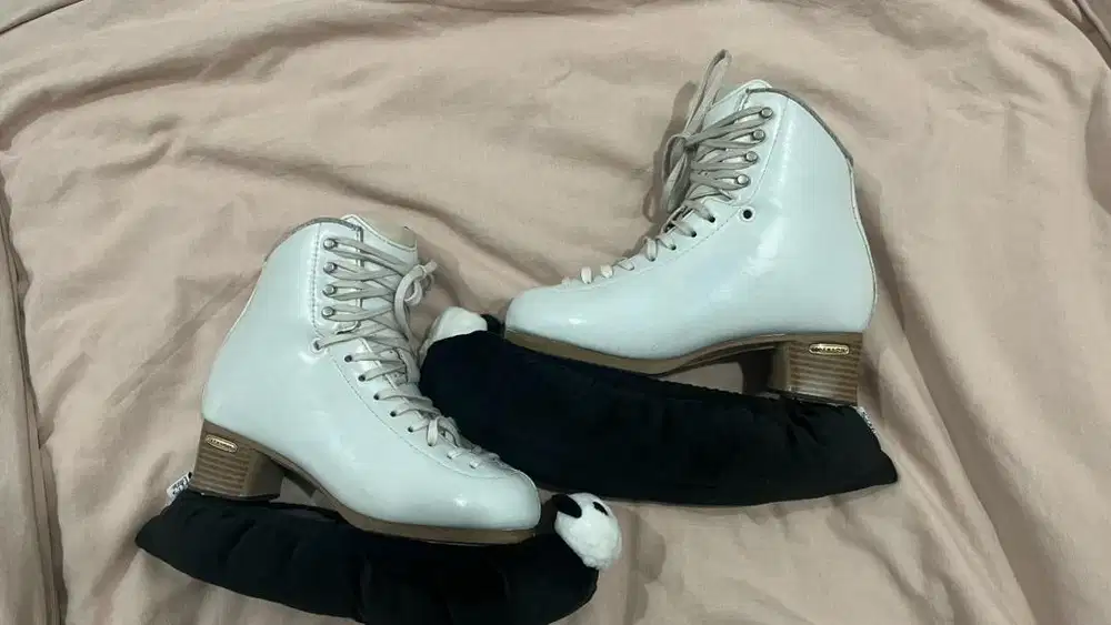 Sepatu Ice skating Jackson Freestyle
