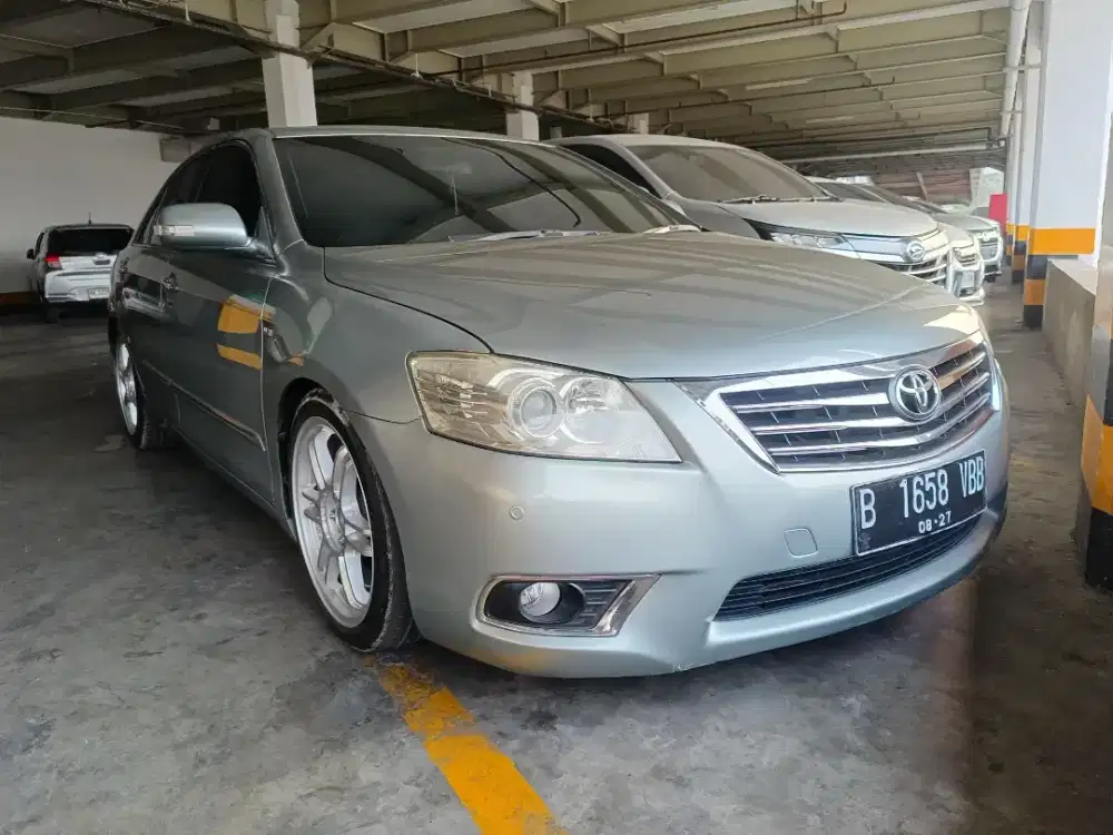 Camry V 2.4 th 2009