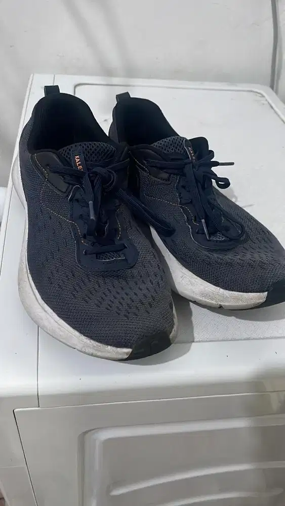 Sepatu cwok dongker