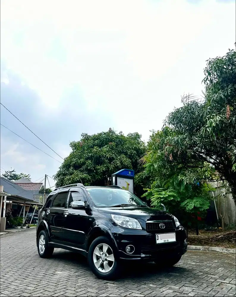 KM55RB- Toyota Rush S 1.5 MT 2013 Manual Hitam ISTW 2014/2015 NO PR
