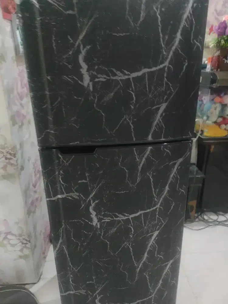 Kulkas 2 pintu toshiba siap pakai