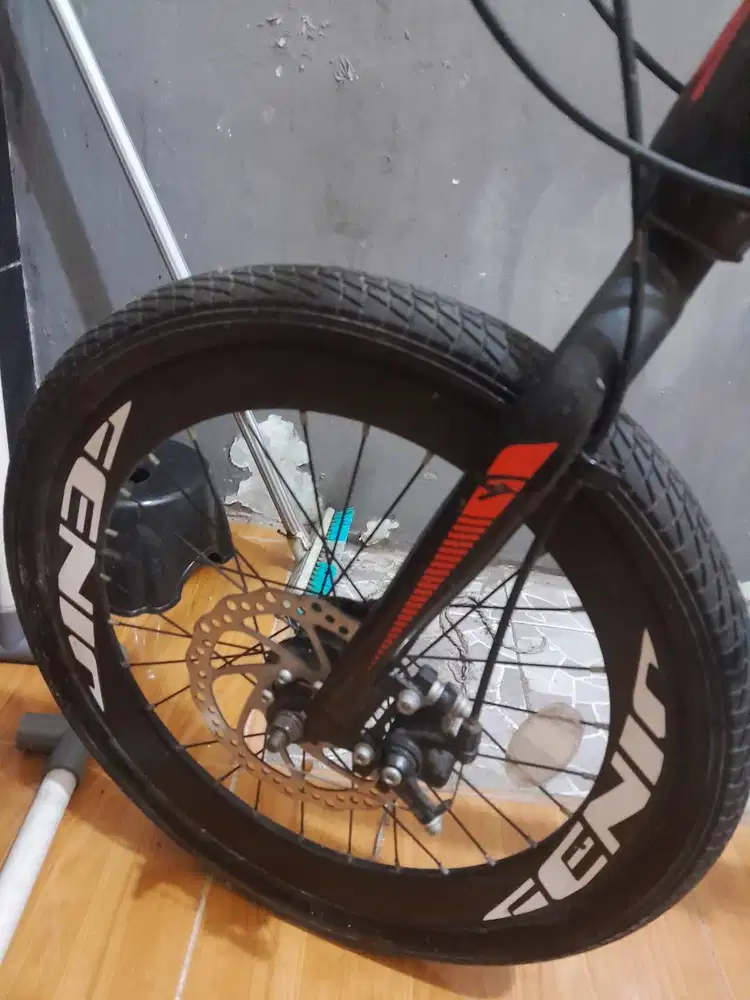 Sepeda lipat Genio 20', jarang dipakai