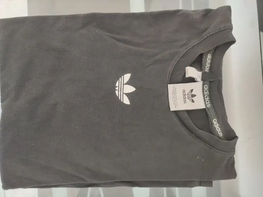 Baju Adidas spesial edition ( 100% ORIGINAL )