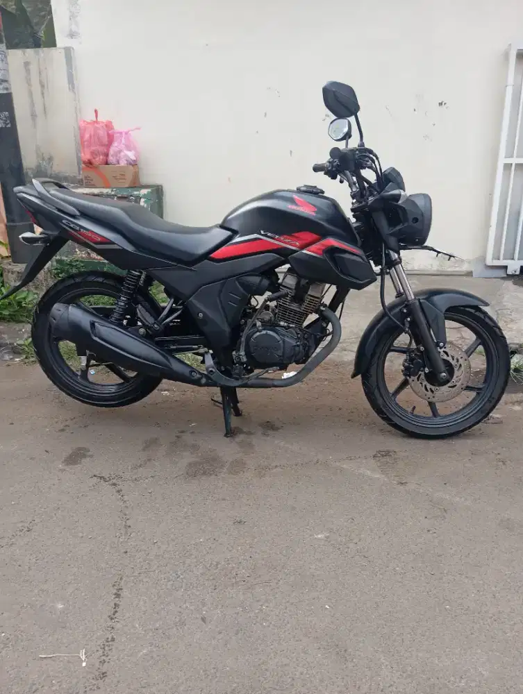 Honda CB Verza 150 SE 2023 seperti baru jos