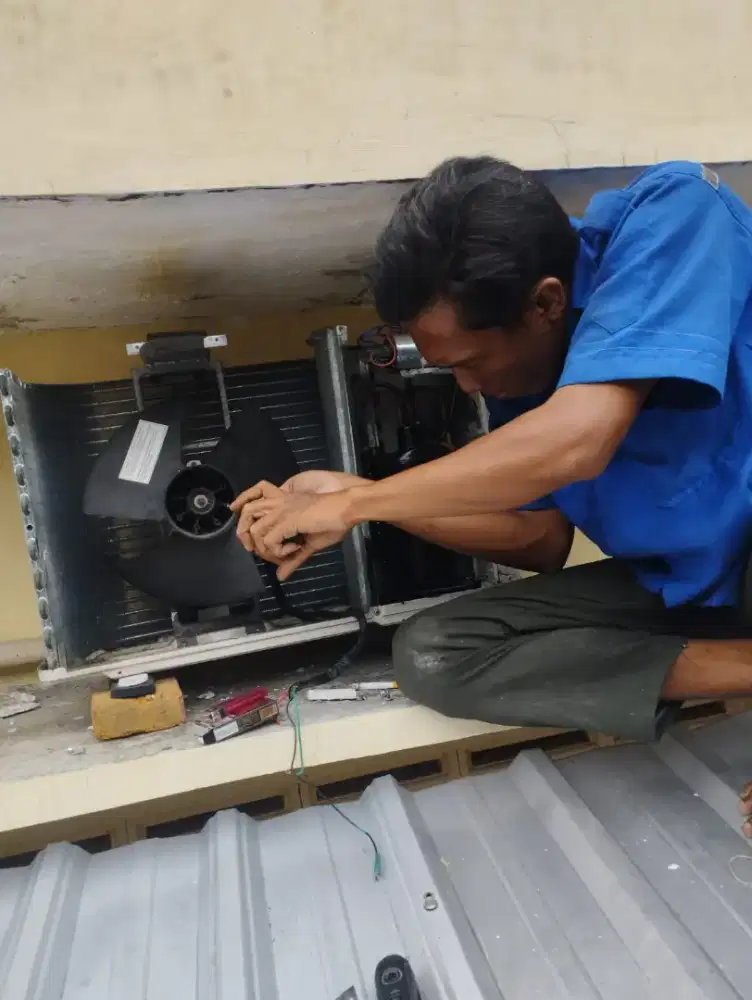 Melayani service electronic panggilan
