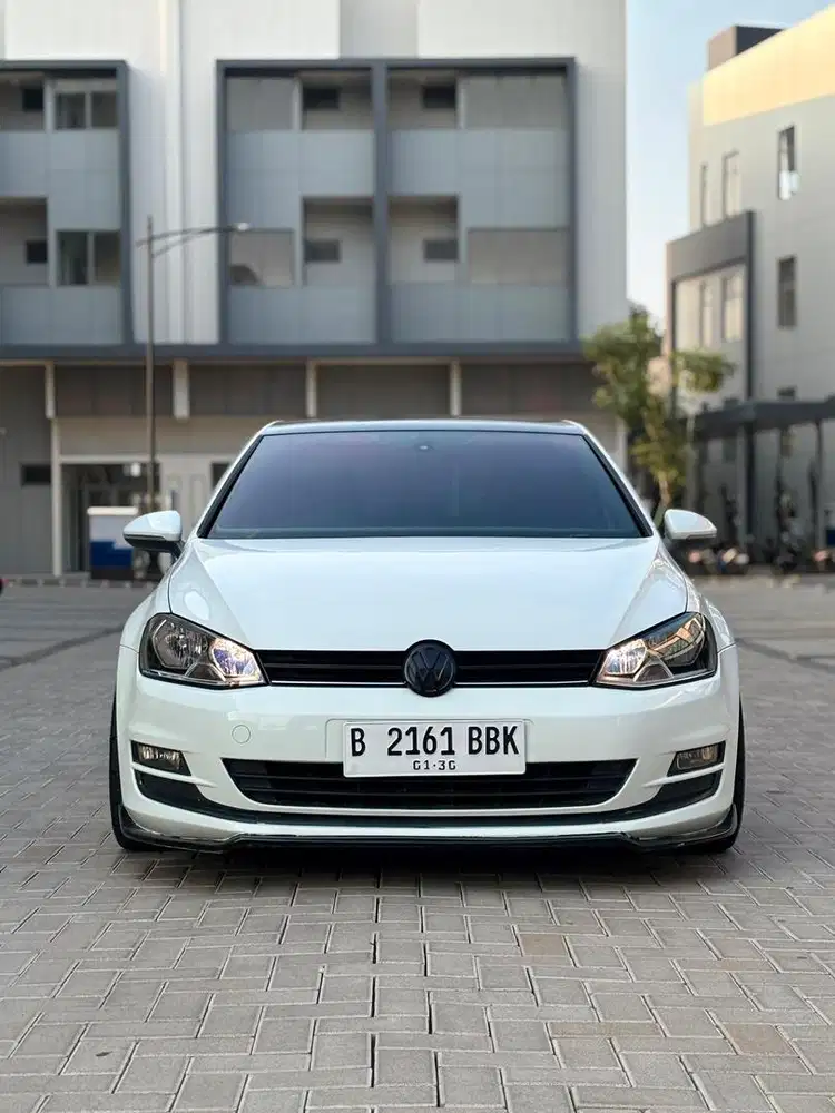 Obat Ganteng Max Gan VW Golf 1.2 Tsi AT 2013 Putih Metalik