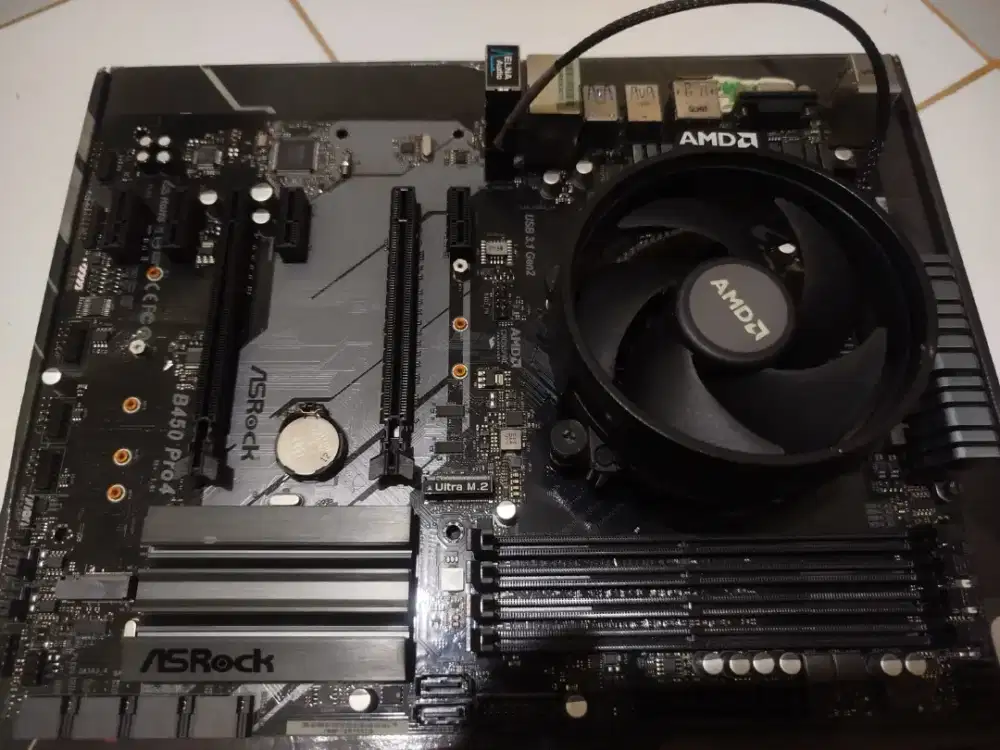 Ryzen 2200G+AsRock B450 pro4 AM4 Procie+mobo