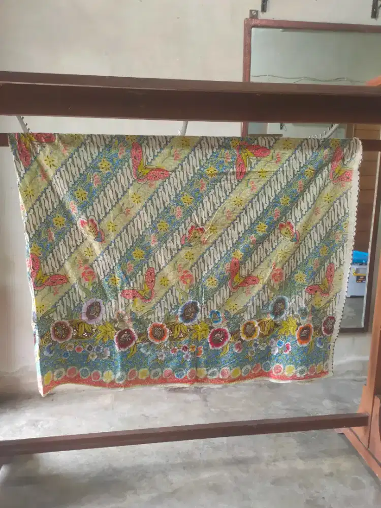 Kain Batik Lawasan Bordir Manual Sangat Cocok Buat koleksi