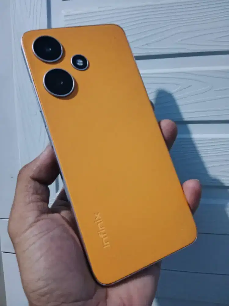 Infinix HOT 30i Ram 8+8/128