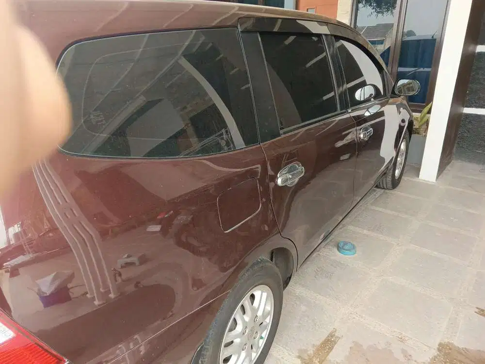 Nissan Grand livina 2011 Bensin