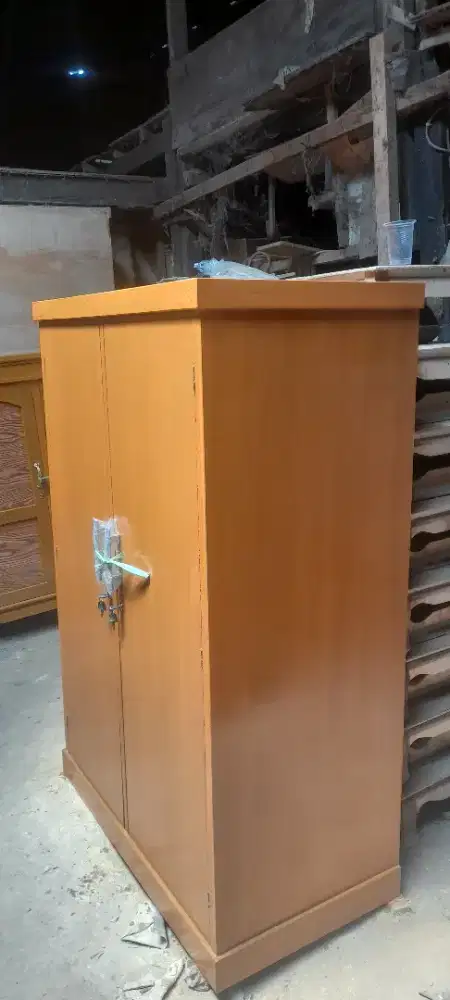 Almari pakaian kost,asrama,penginapan