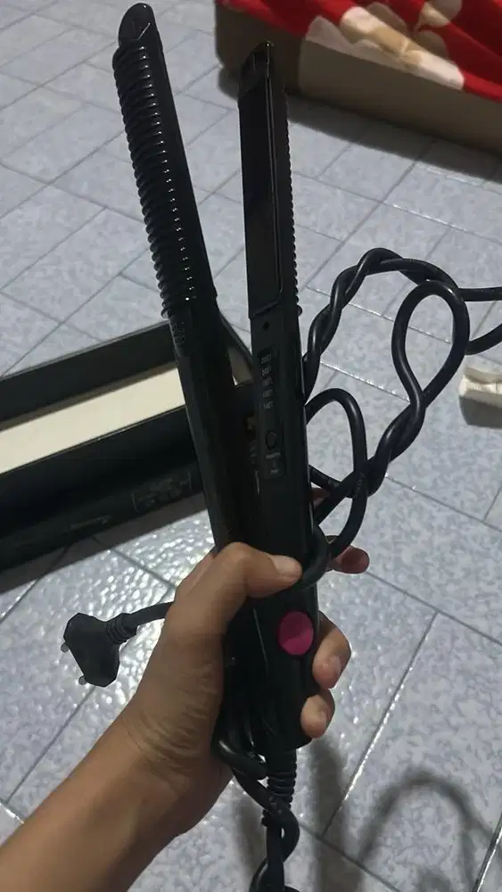Catokan rambut lurus