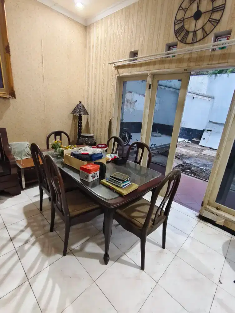 MEJA MAKAN SET KURSI 6 JATI