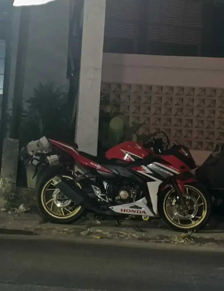 Di JUAL HONDA CBR 150