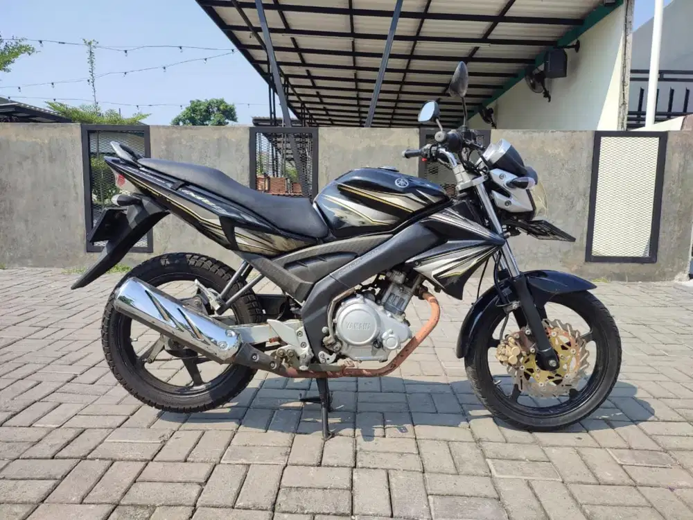 VIXION OLD TAHUN 2011 PLAT TANGSEL