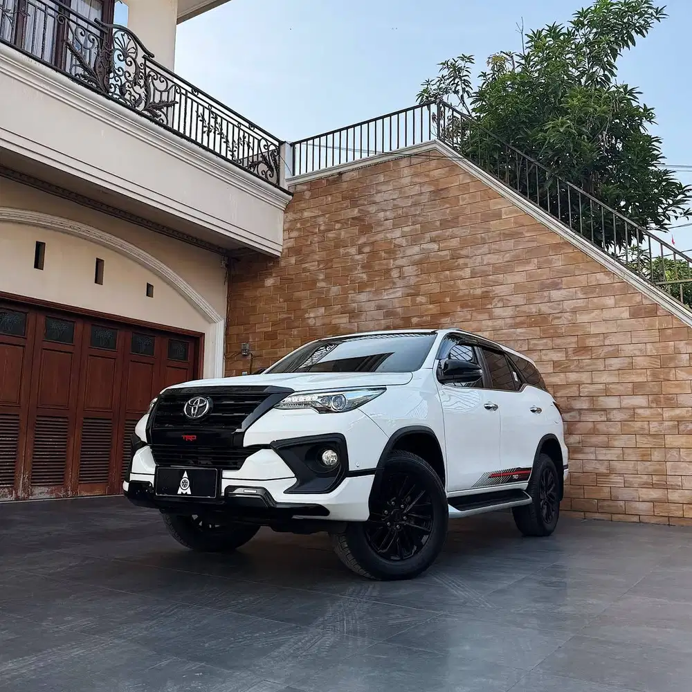 Dijual Toyota Fortuner type 2.4 G A/T 4 x 2 Tahun 2019
