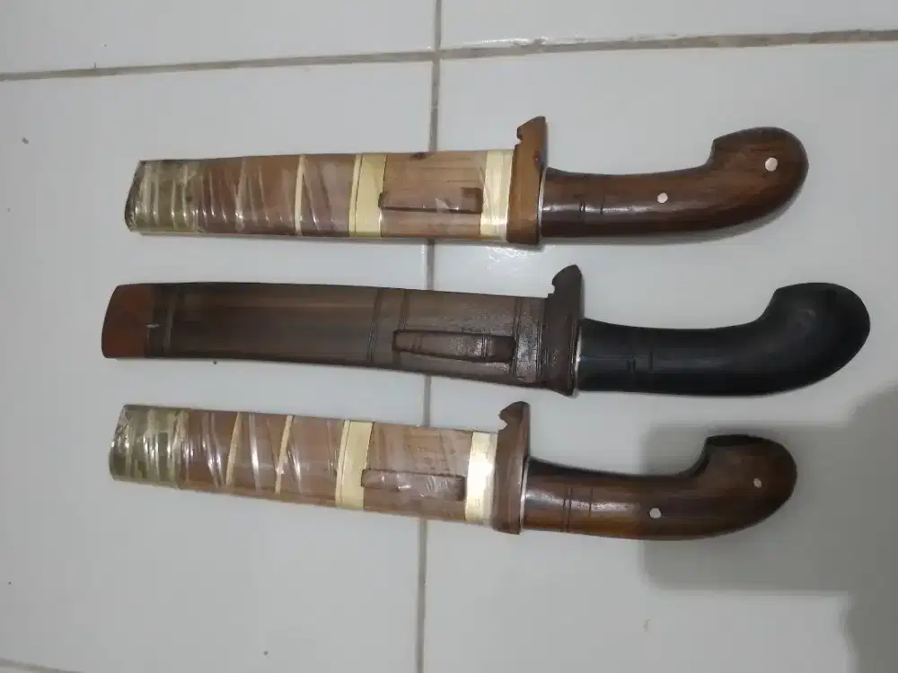 Golok kayu bambu