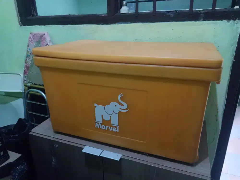 Cooler Box Marvel 60L