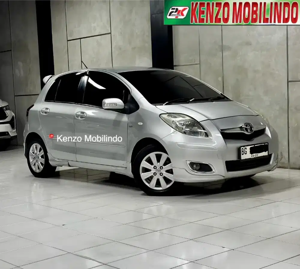 Yaris 1,5 E AT 2009/2010 silver,tgn 1 km rendah 117 top kondisi dp 28