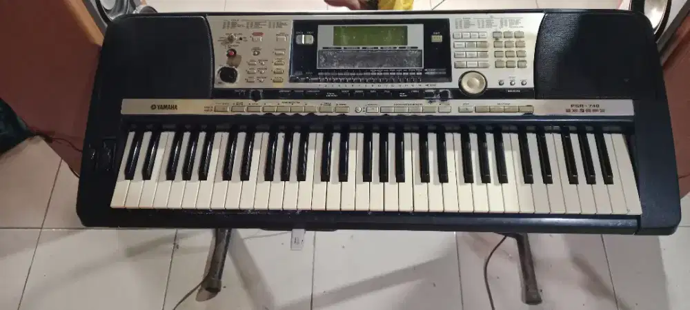 Dijual keyboard Yamaha PSR-740