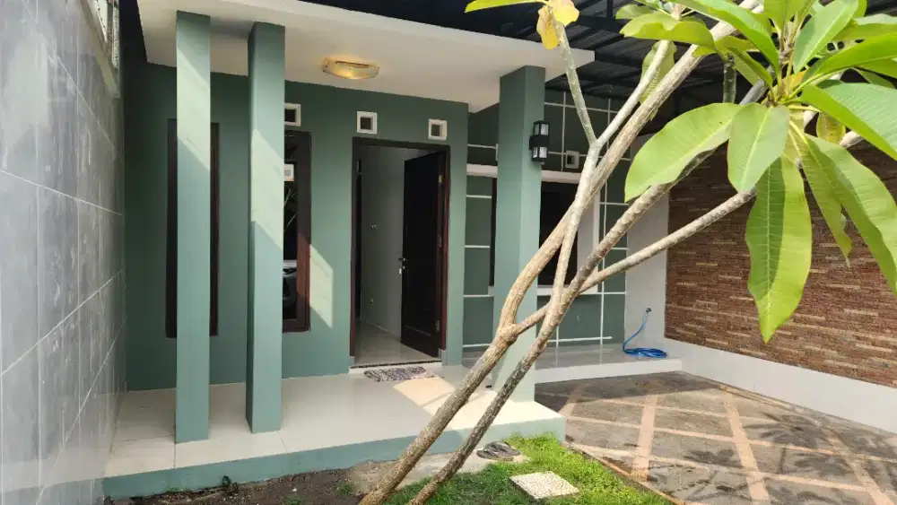 Rumah Cantik Nyaman Tenang lingk Asri !!