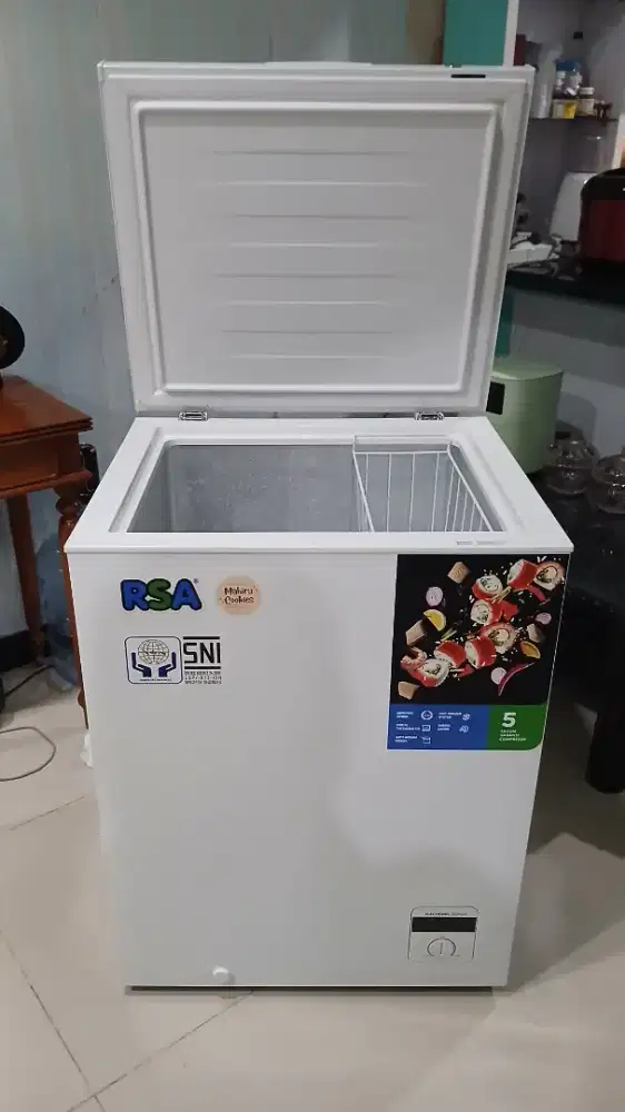 Freezer RSA CF-160 volume 144 liter mulus seperti baru