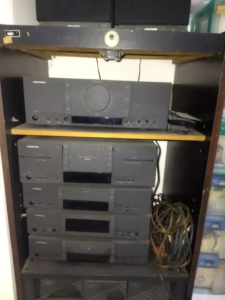 Dijual amplifier 5 set bertingkat merk grundig HIFI