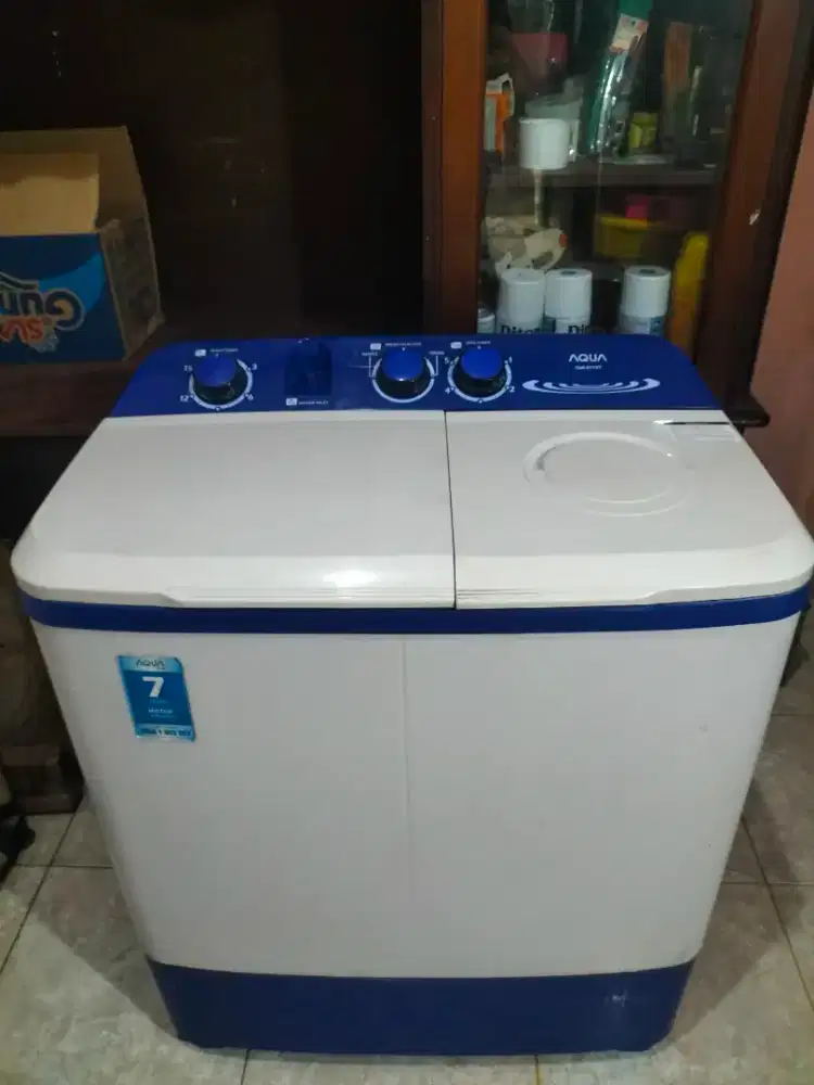 Mesin cuci 2tabung Aqua 8kg normal type QW-871XT,Rp550.000