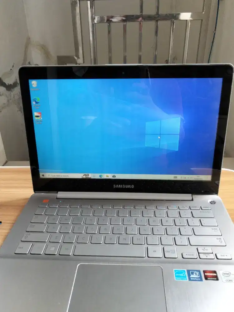 Jual cepat laptop Samsung core i5 normal