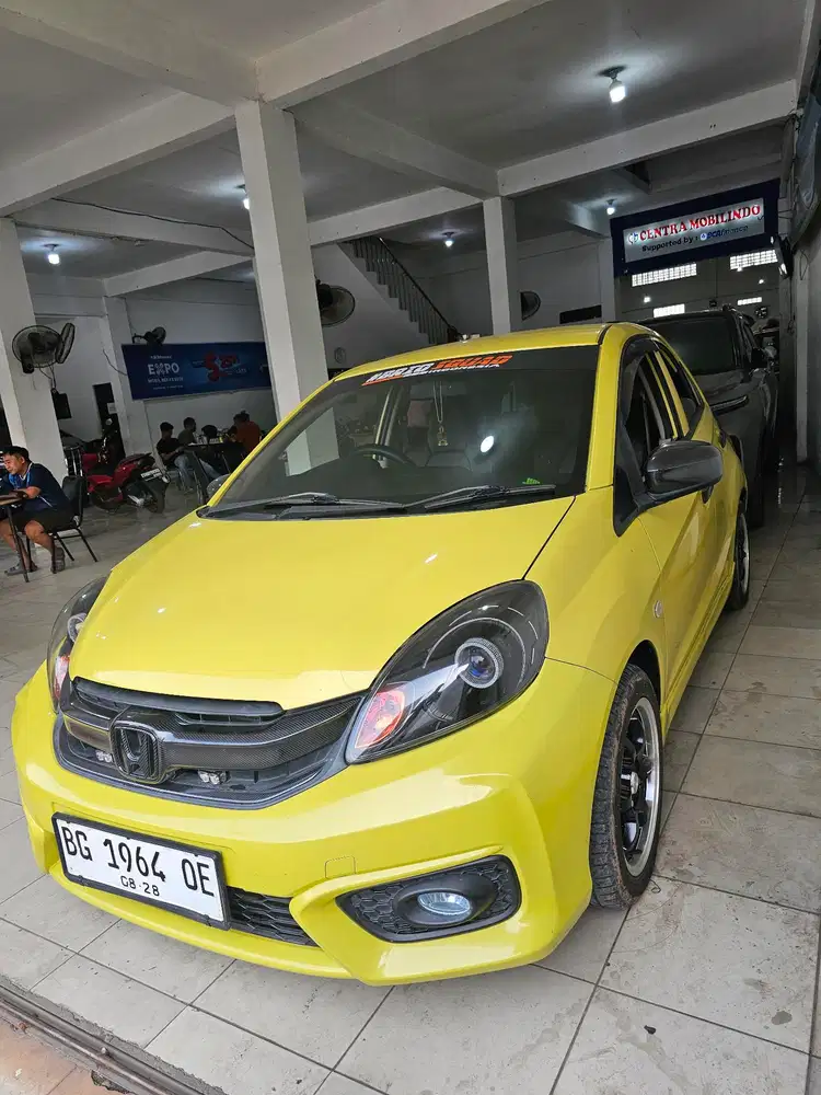 Brio E 1.2 MT 2018 istimewa dp 22 jt