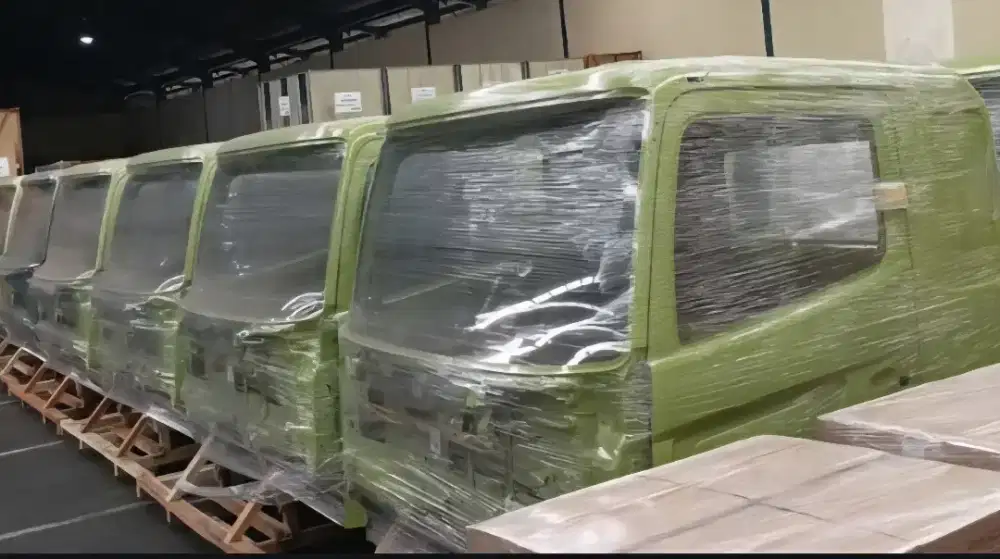 Cabin Hino 500 Warna Hijau Muda