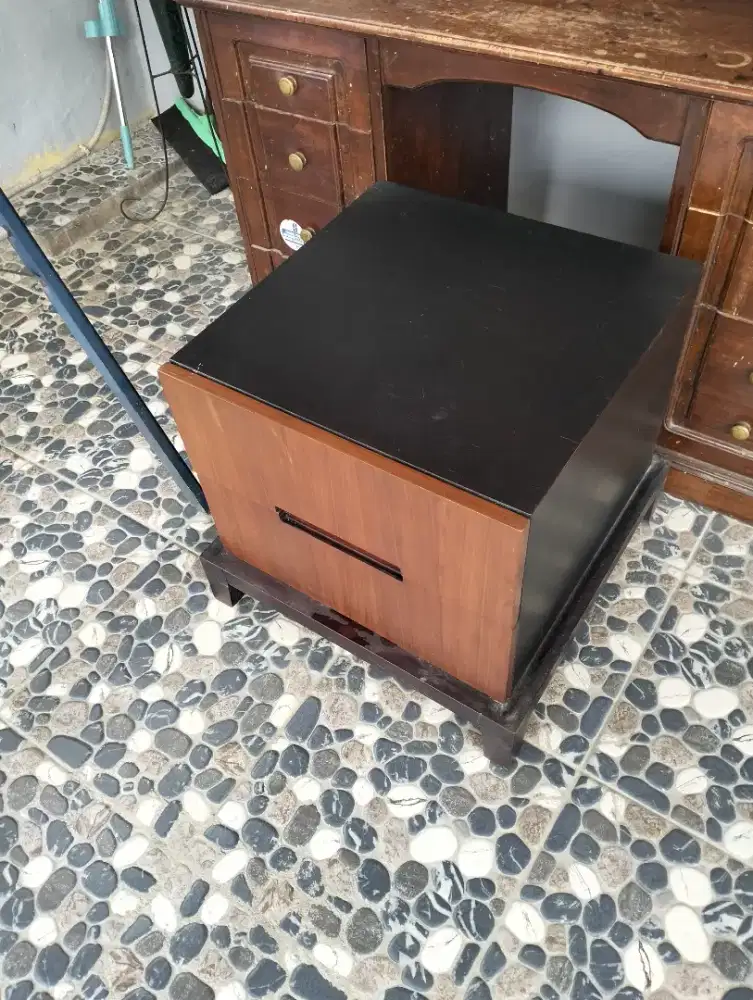 Nakas Meja kauripan