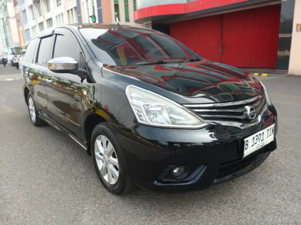 GRAND LIVINA 1.5 SV AT 2015 TDP15jt Nissan GrandLivina Matic 2014