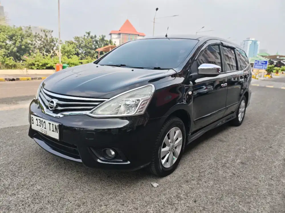 GRAND LIVINA 1.5 SV AT 2015 TDP15jt Nissan GrandLivina Matic 2014