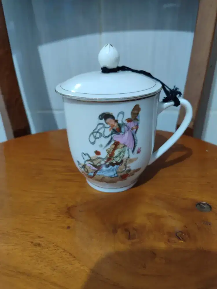 MUG PORSELIN VINTAGE UTK KOPI, TEH ORI MADE IN CHINA (BS UTK KOLEKSI )