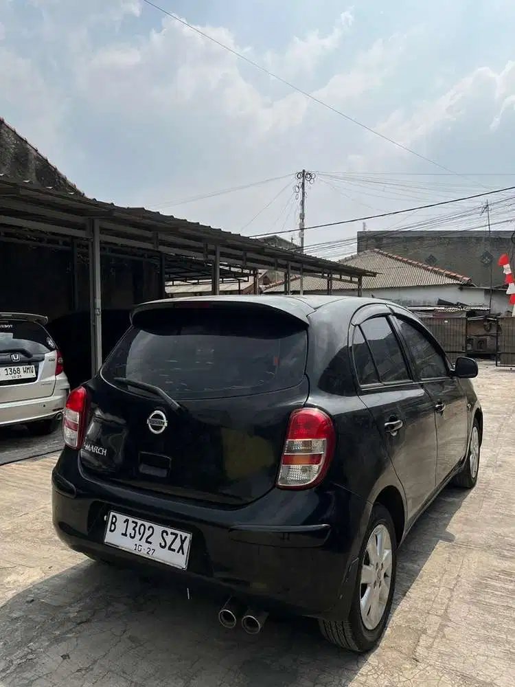 Nissan March 2012 Bensin