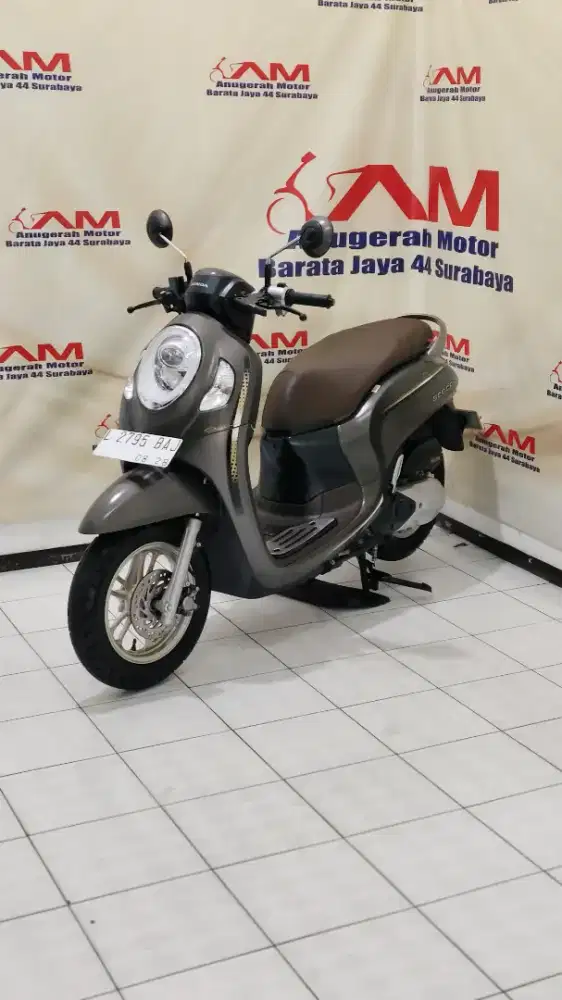 Siap pakai Km 8 ribu Scoopy Stylish Tahun 2023 warna Abu2