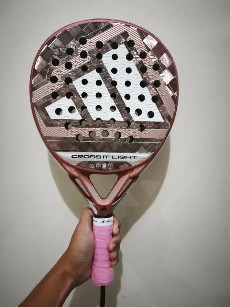 Raket Padel ADIDAS CROSS IT LIGHT MARTITA ORTEGA
2026 PINK