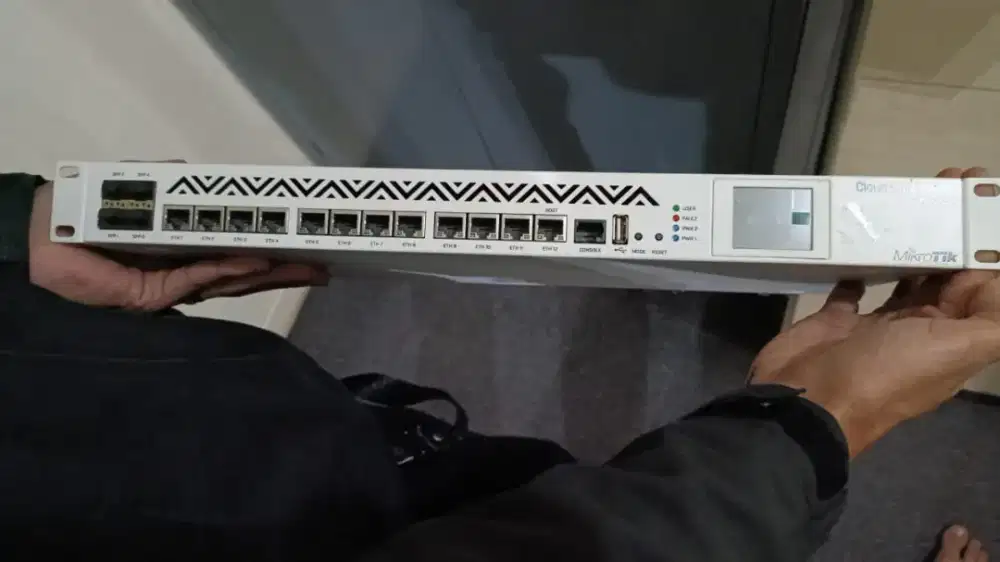 Microtik CCR1036-12G-4S