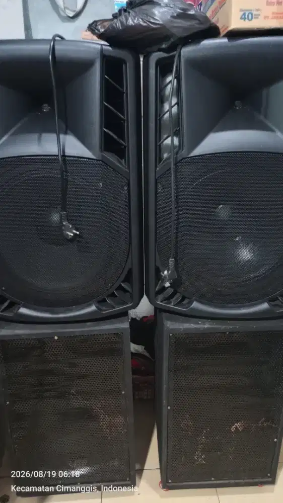 Di jual speaker aktif masih gres