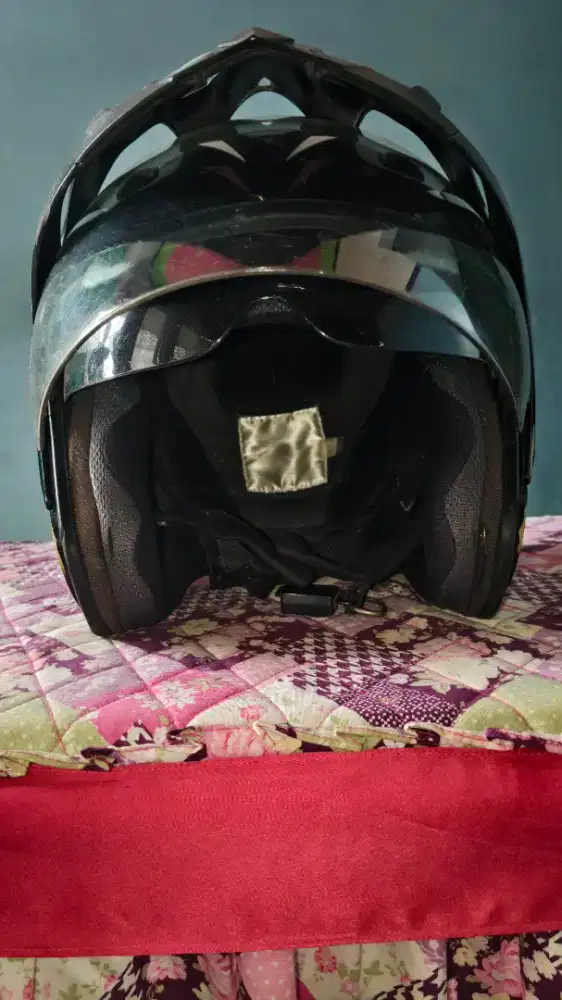 Helm KYT - Hitam