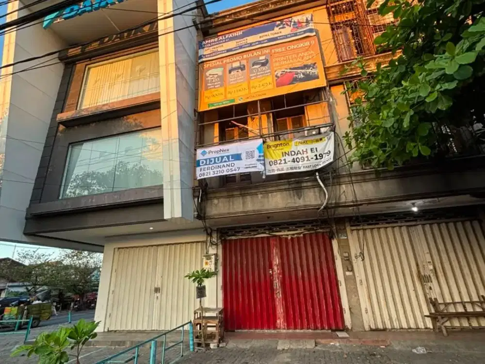 Ruko 3 Lantai Bagus SHM di Manyar Lokasi Strategis Nol Jalan Raya