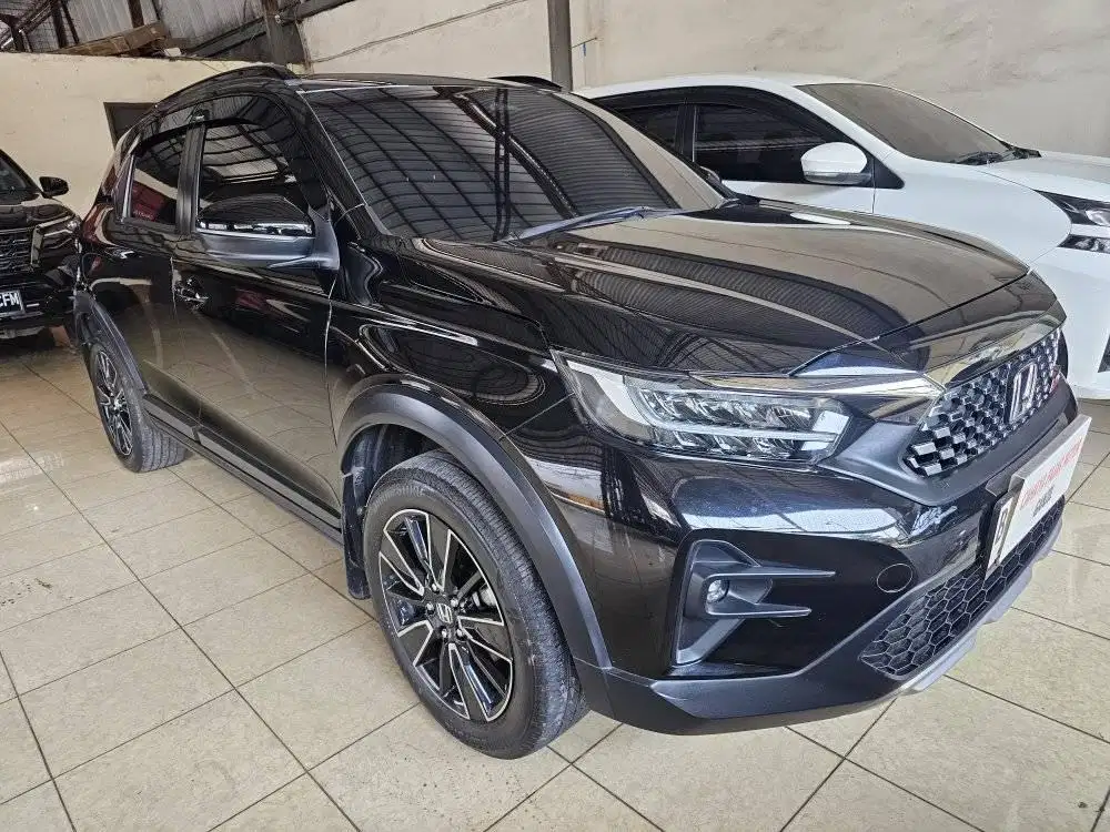 Honda WR-V RS CVT Sensing 2023 Hitam