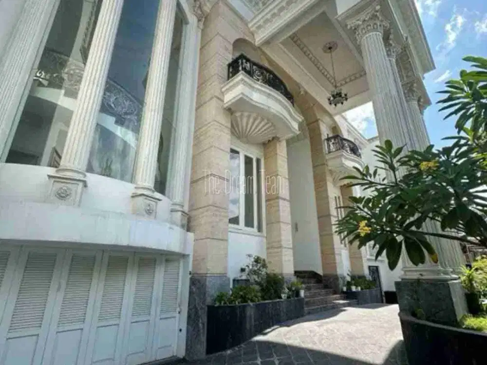 Dijual Rumah 2 lantai di Pakuwon Indah Surabaya Barat